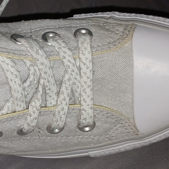 Converse women's shoes size 8 brand new without box!!! - Picture 2 of 5